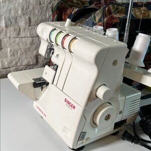 Lot 8 Singer Overlock Pro Serger Machine